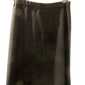 ST JOHN CAVIAR BLACK KNIT SKIRT IN SIZE 12